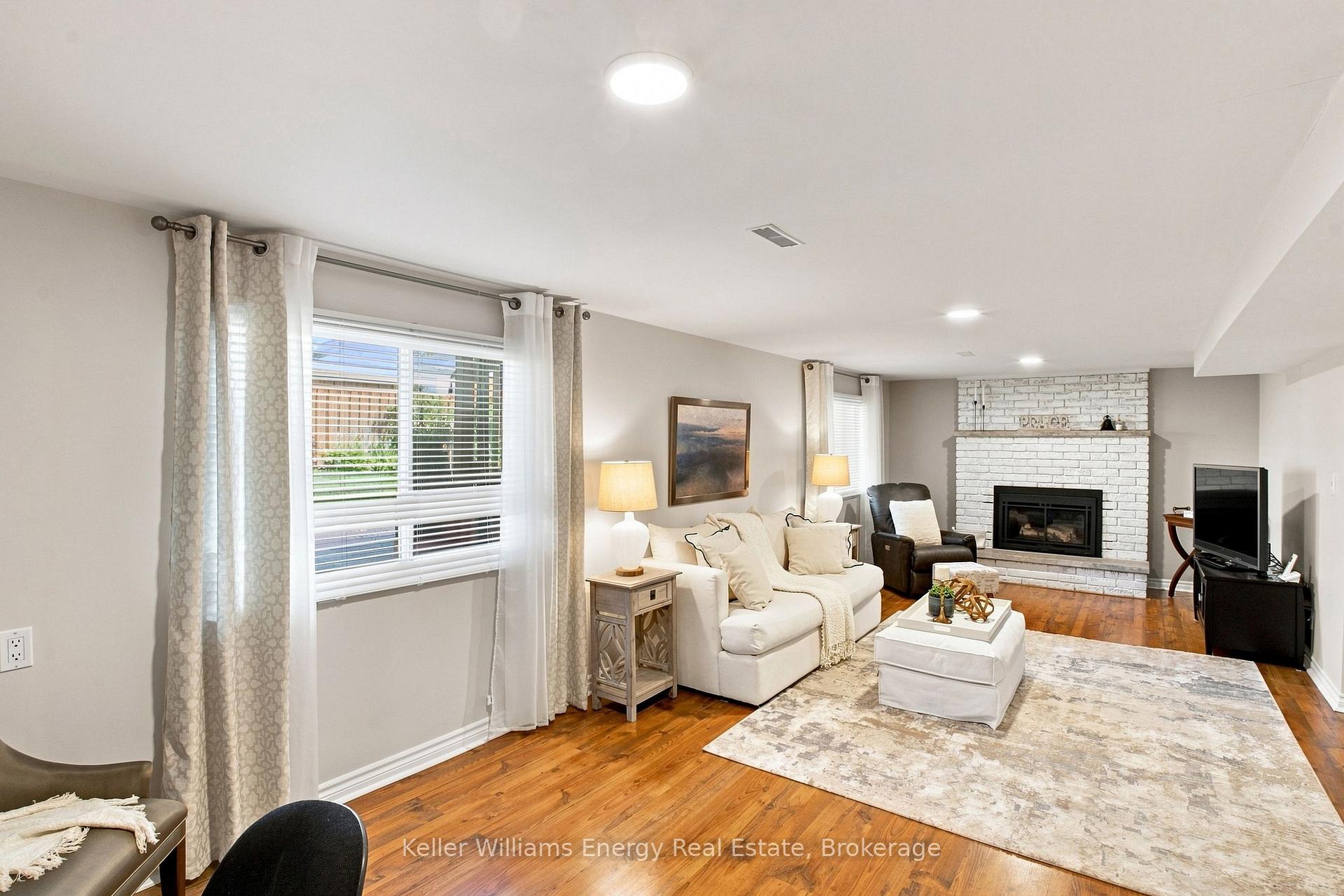 Photo 31 of 30 Alderbrook Drive, Clarington, Courtice — HOMEH