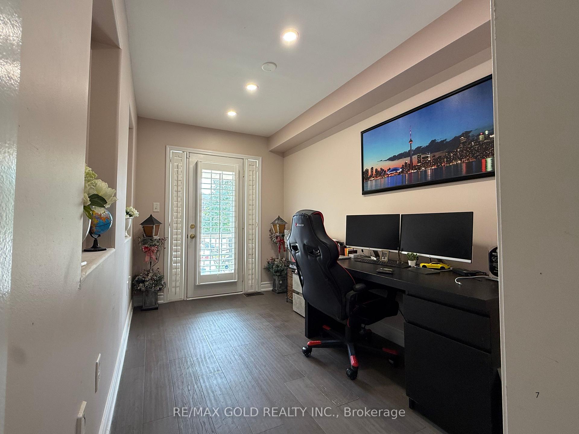 Photo 8 of 13 Eastway Street, Brampton, Gore Industrial North — HOMEH