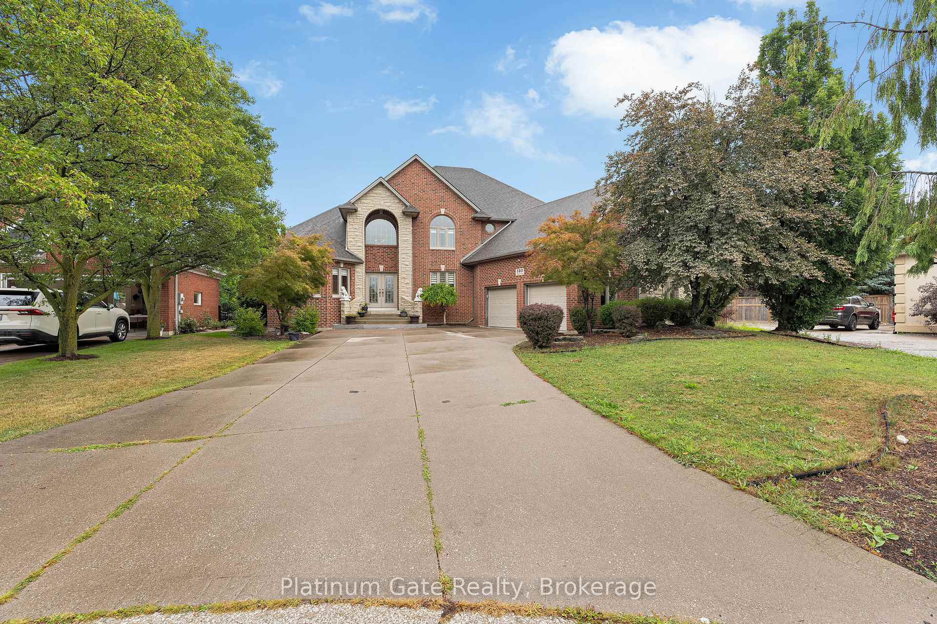 Photo 1 of 150 Seymour Crescent, Lakeshore — HOMEH