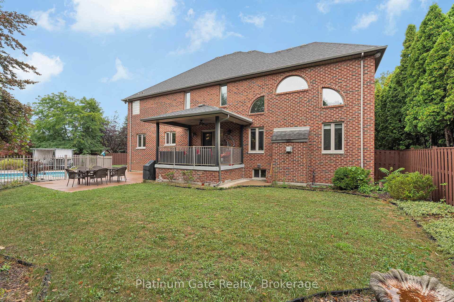 Photo 12 of 150 Seymour Crescent, Lakeshore — HOMEH