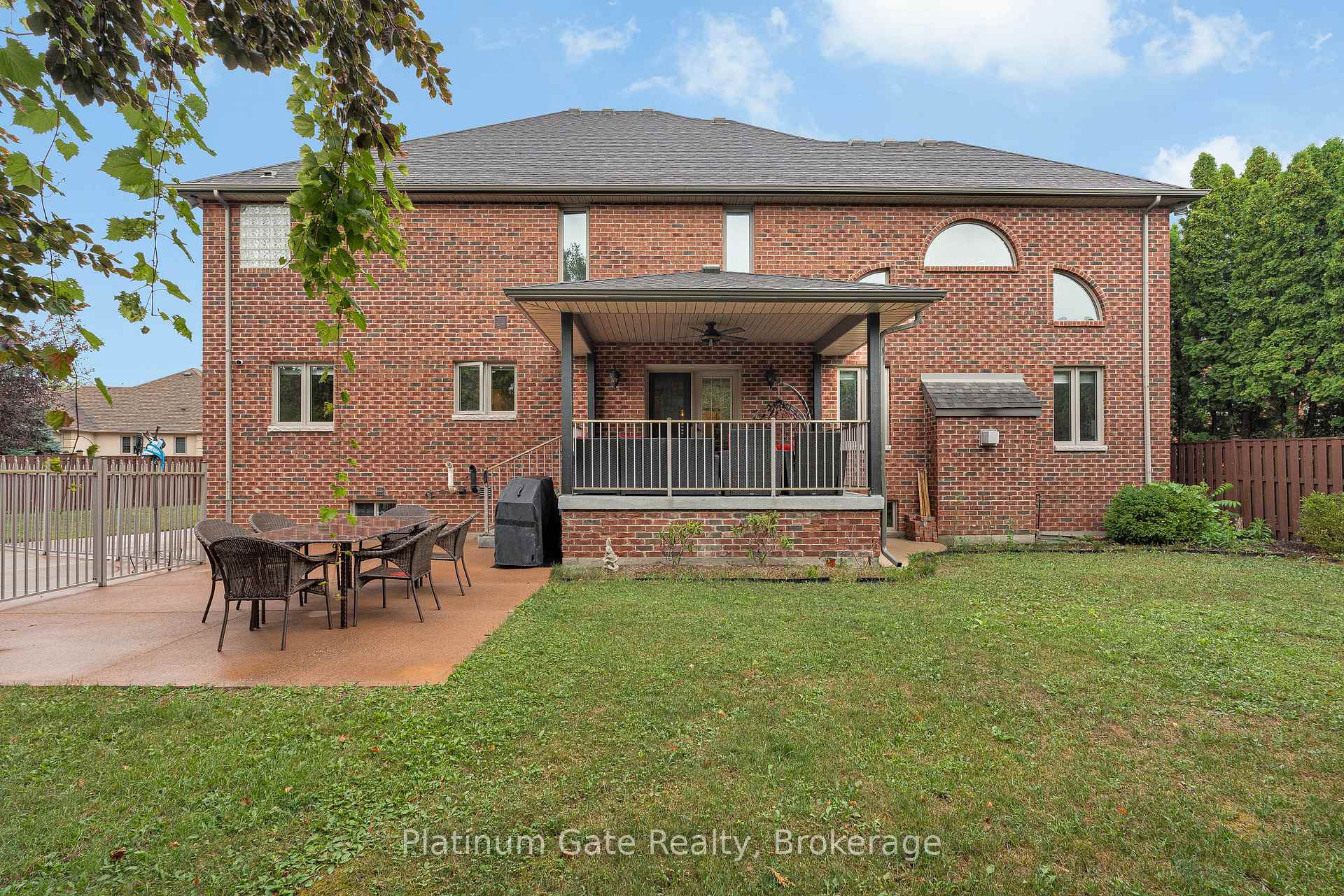 Photo 13 of 150 Seymour Crescent, Lakeshore — HOMEH
