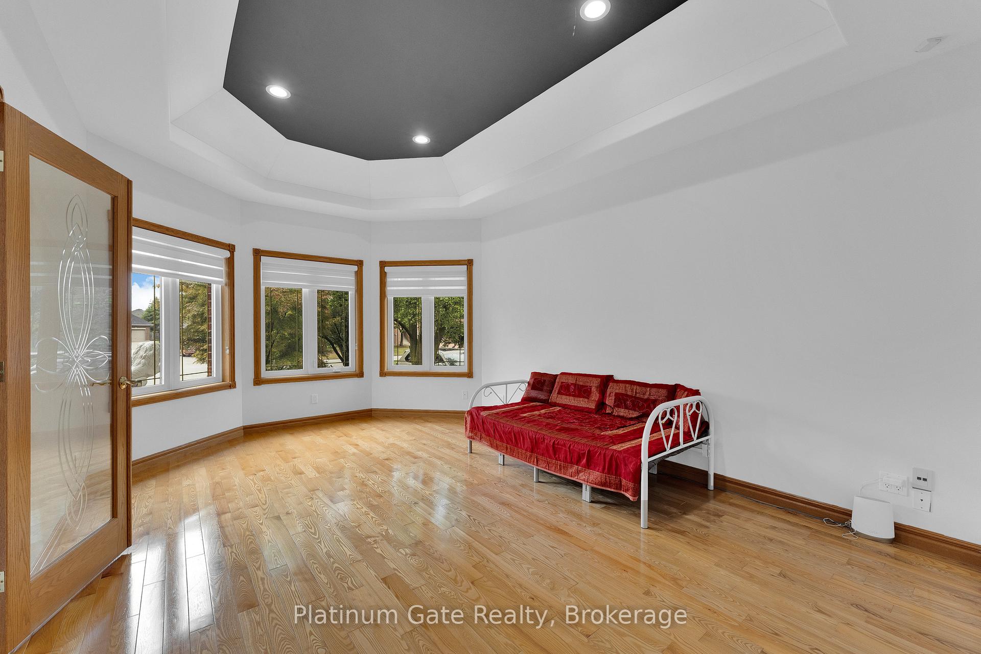 Photo 15 of 150 Seymour Crescent, Lakeshore — HOMEH