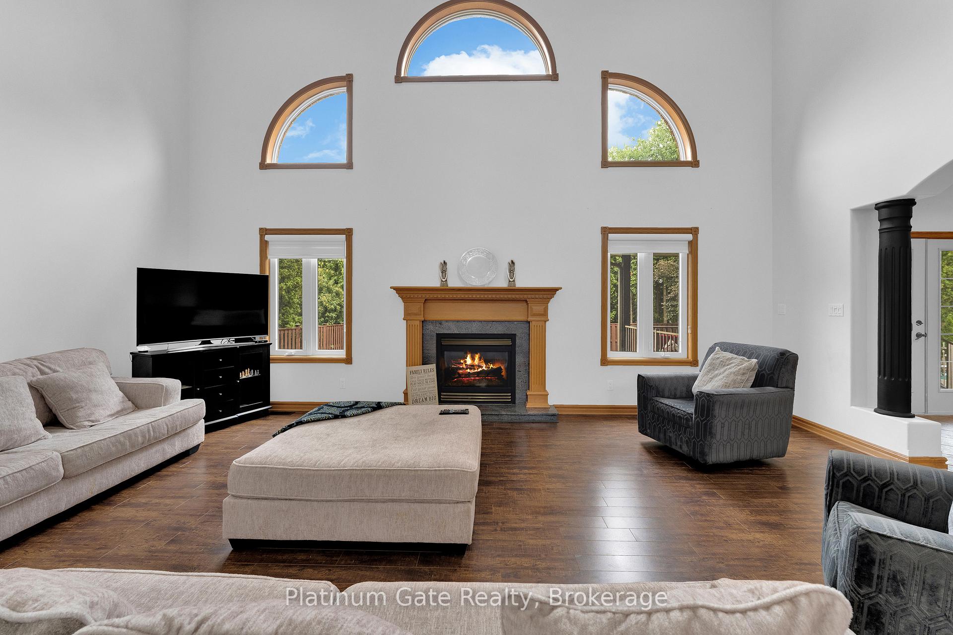 Photo 18 of 150 Seymour Crescent, Lakeshore — HOMEH