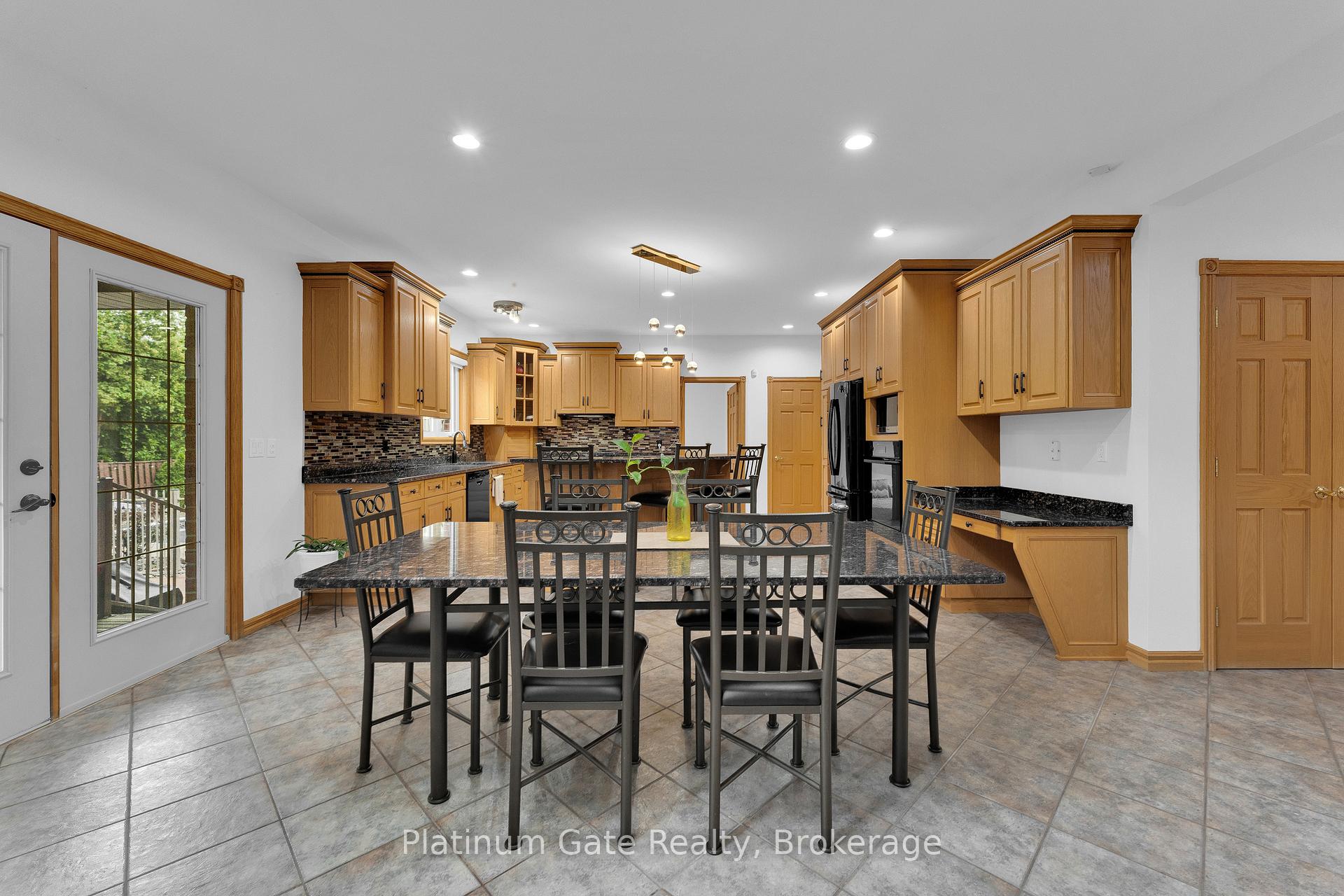 Photo 21 of 150 Seymour Crescent, Lakeshore — HOMEH