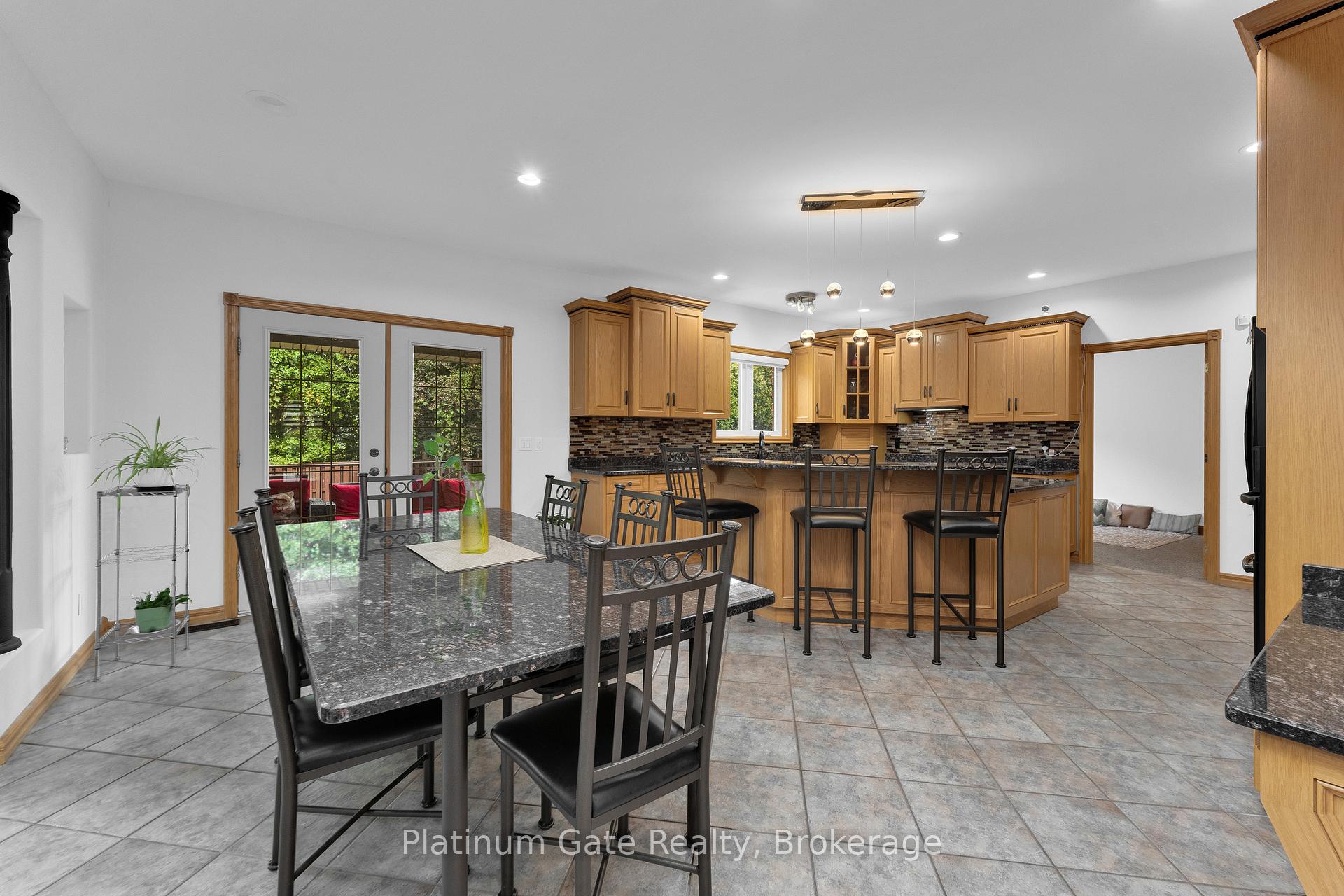 Photo 22 of 150 Seymour Crescent, Lakeshore — HOMEH