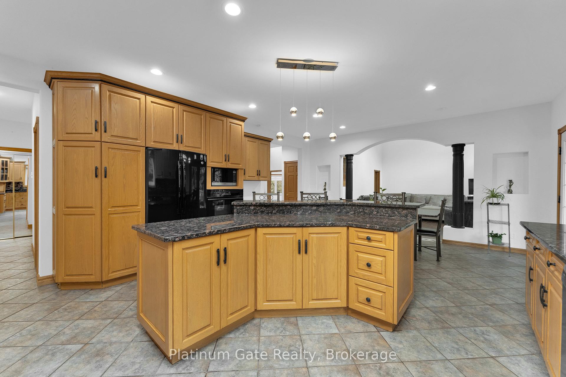 Photo 26 of 150 Seymour Crescent, Lakeshore — HOMEH