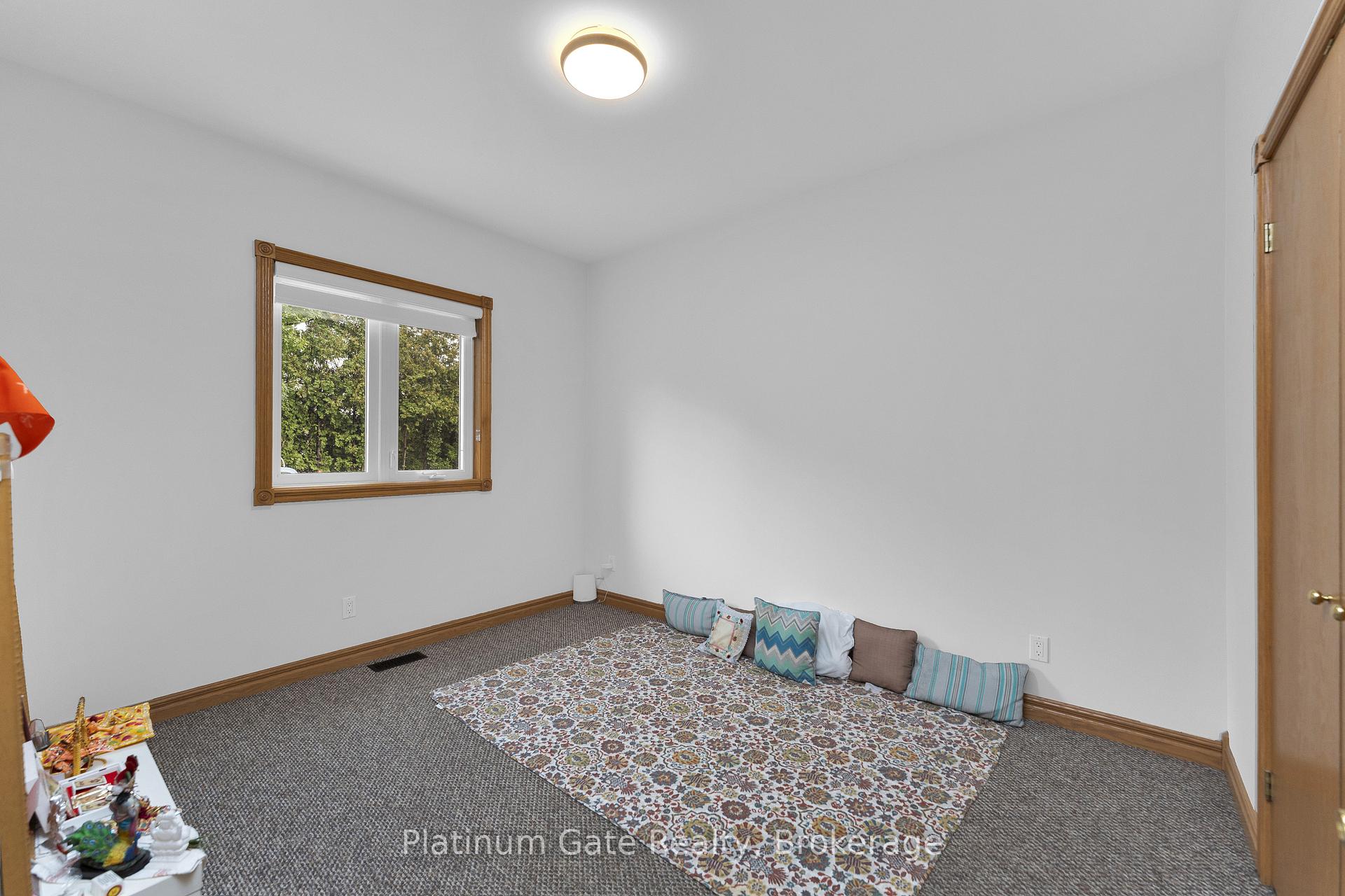 Photo 27 of 150 Seymour Crescent, Lakeshore — HOMEH