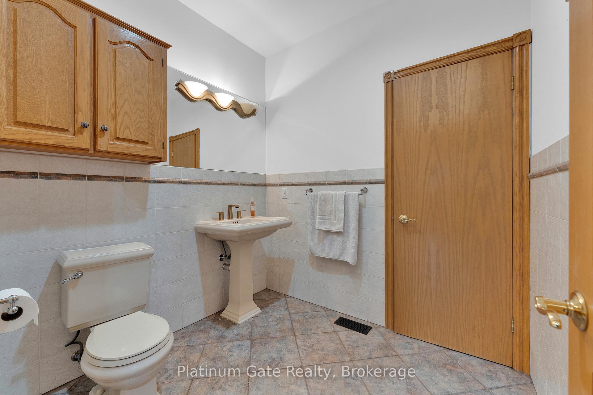 Photo 29 of 150 Seymour Crescent, Lakeshore — HOMEH
