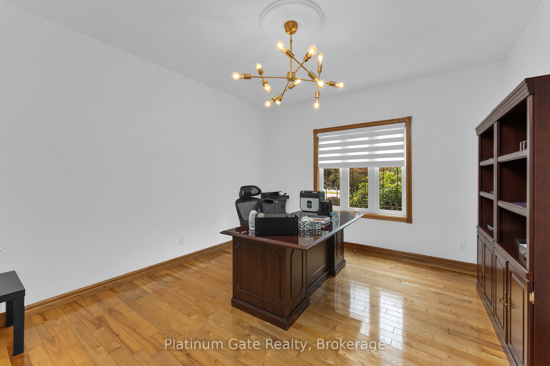 Photo 32 of 150 Seymour Crescent, Lakeshore — HOMEH