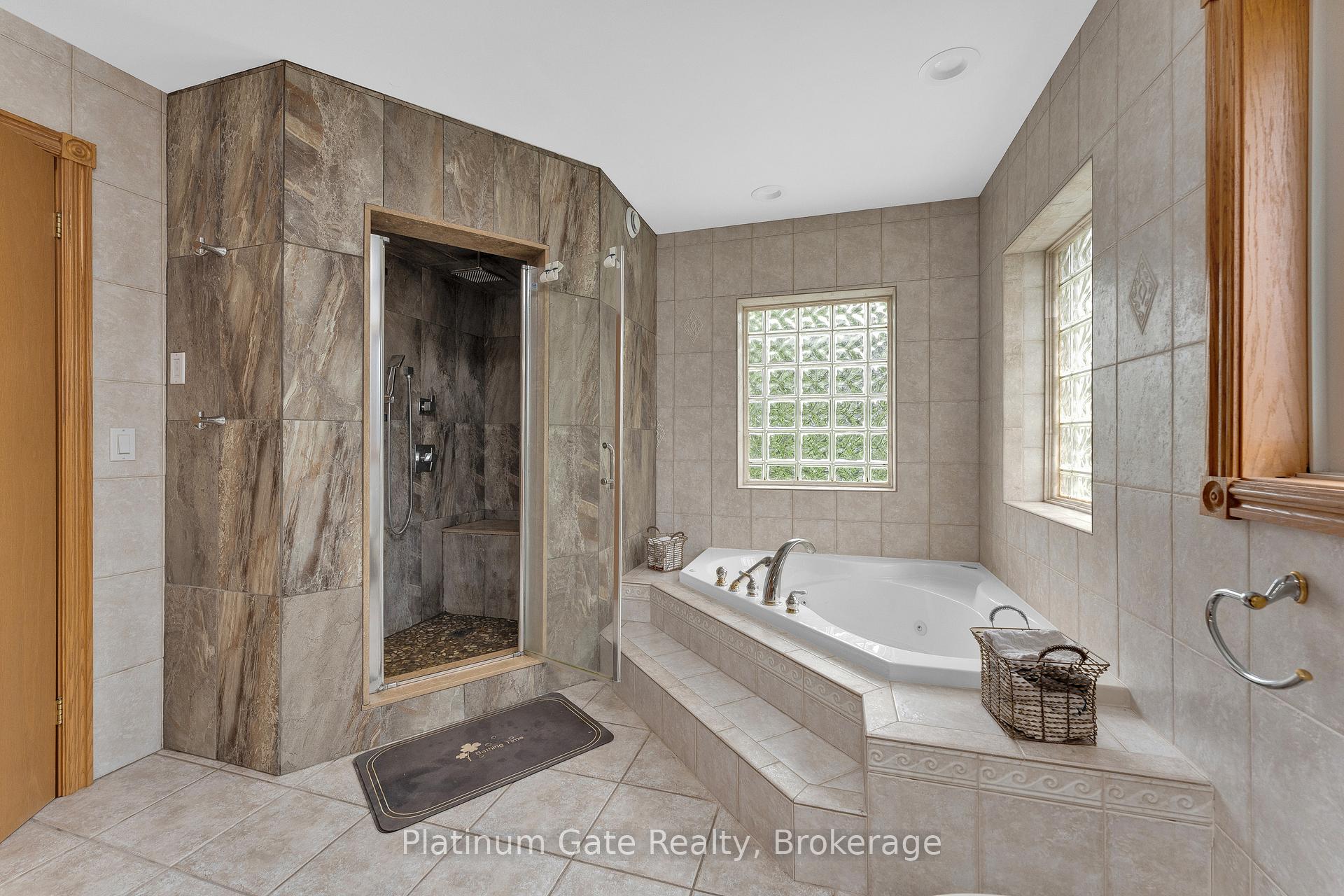 Photo 38 of 150 Seymour Crescent, Lakeshore — HOMEH