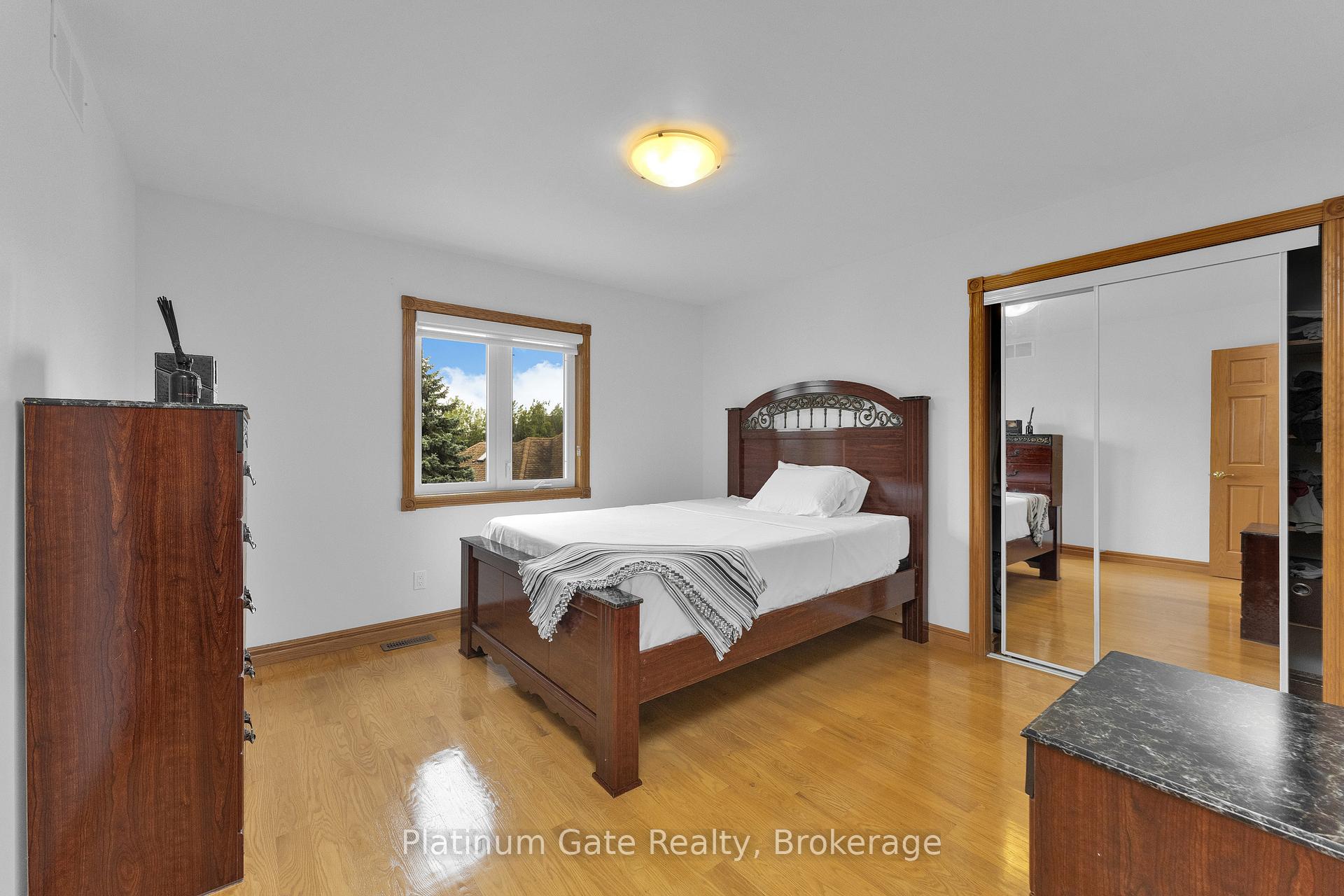 Photo 43 of 150 Seymour Crescent, Lakeshore — HOMEH
