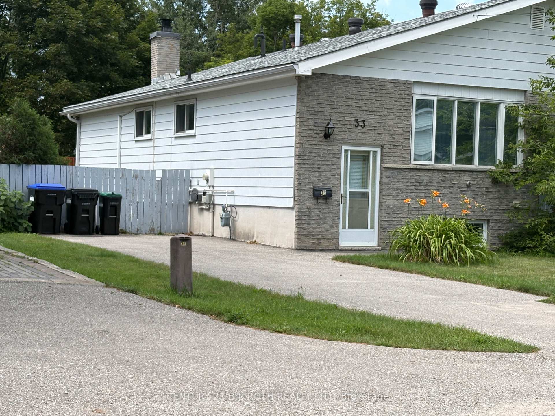 Photo of 33 Beaumaur Drive