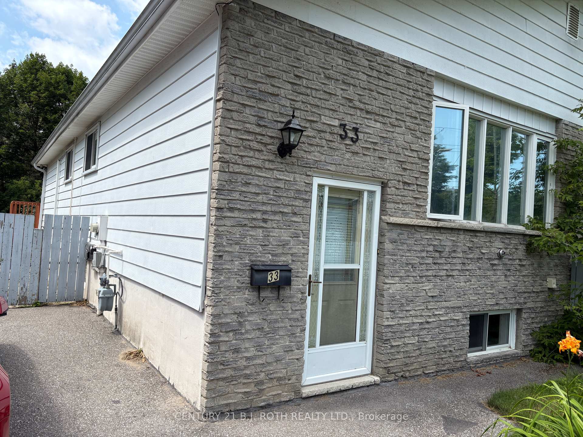 Photo 2 of 33 Beaumaur Drive, Penetanguishene — HOMEH