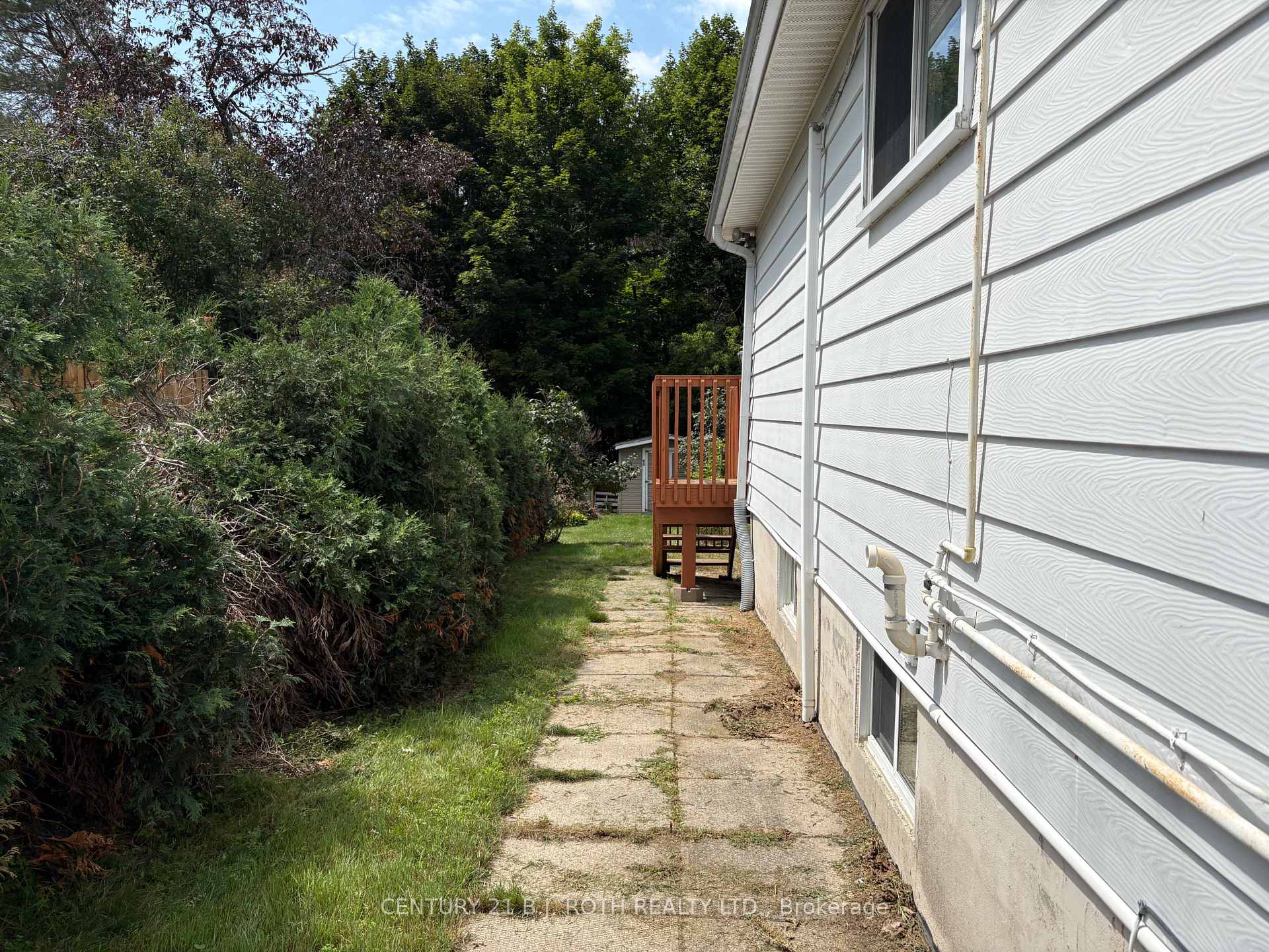Photo 3 of 33 Beaumaur Drive, Penetanguishene — HOMEH