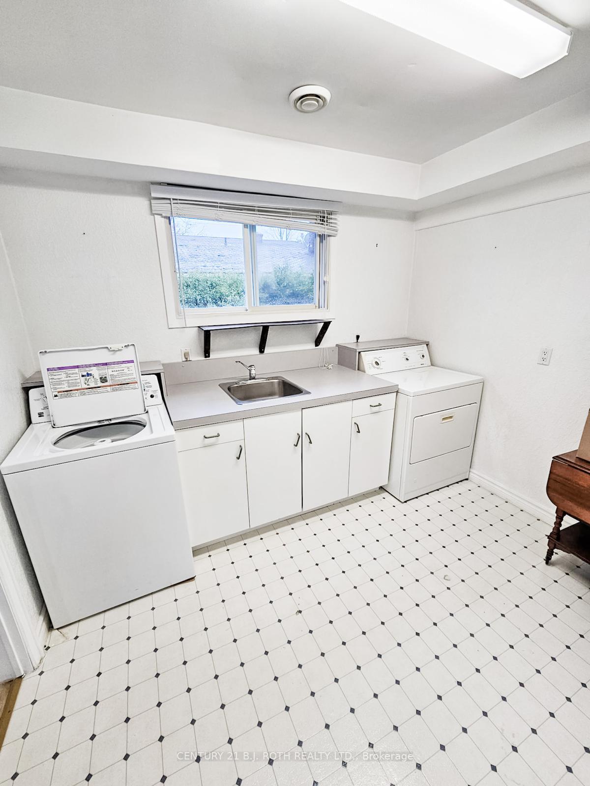 Photo 20 of 33 Beaumaur Drive, Penetanguishene — HOMEH