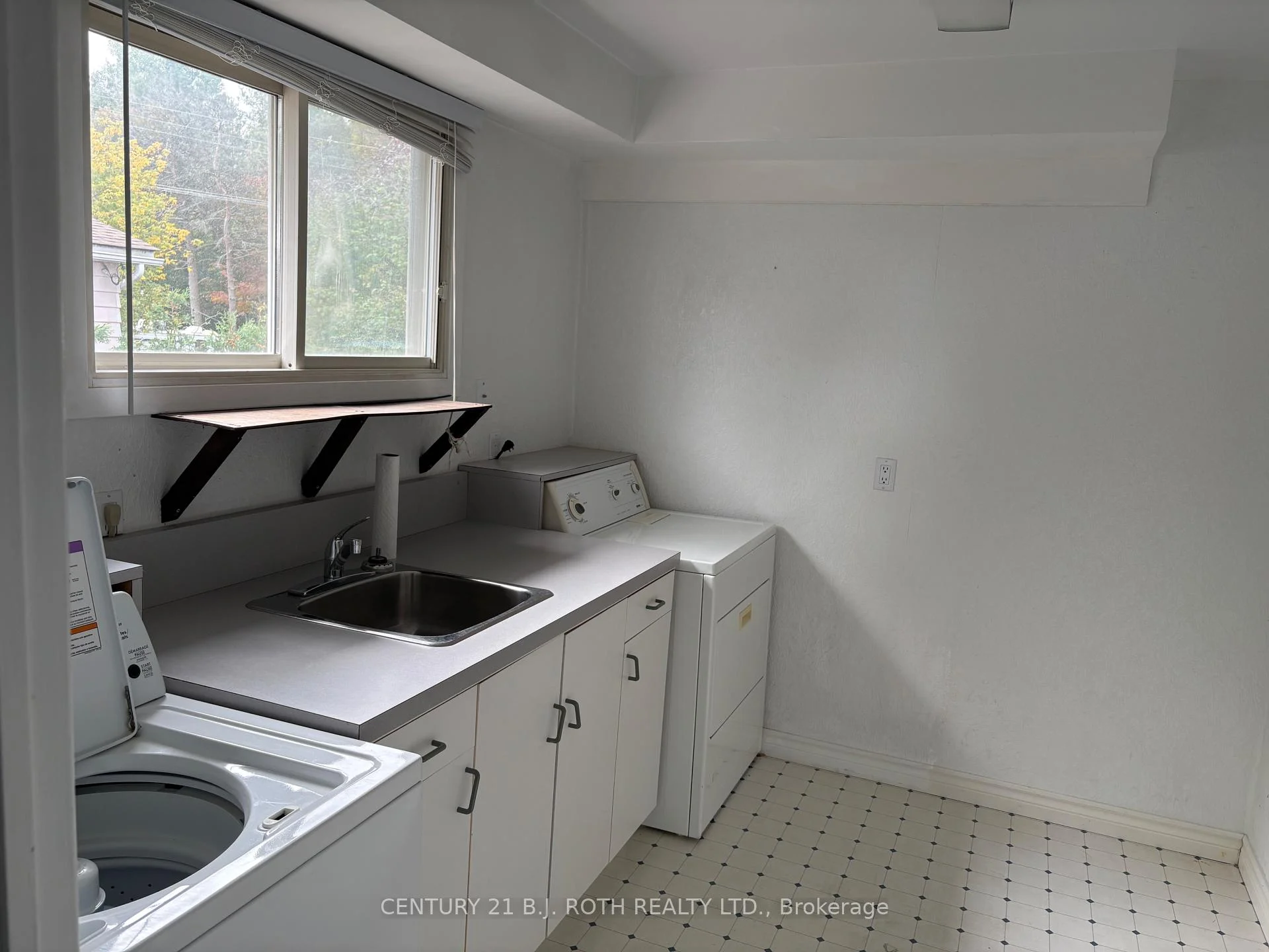 Photo 21 of 33 Beaumaur Drive, Penetanguishene — HOMEH