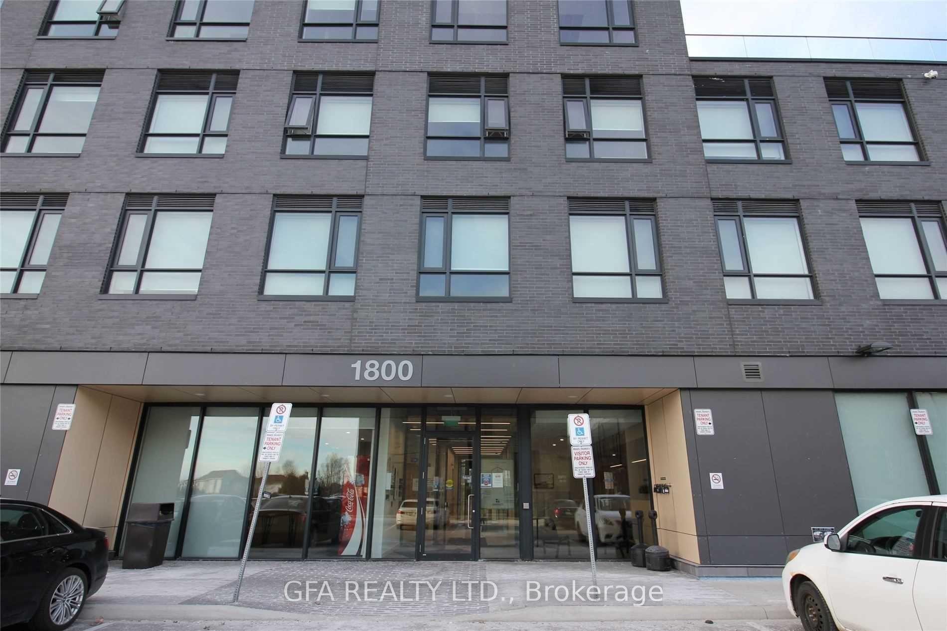 Front of Unit 205, 1800 Simcoe Street N