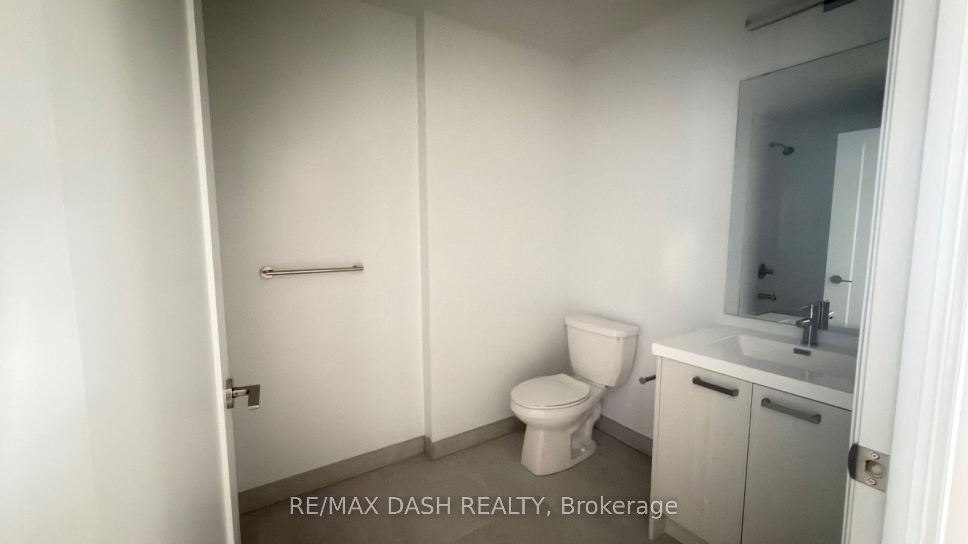 Photo 6 of Unit 3601, 20 Soudan Avenue, Toronto, Mount Pleasant West — HOMEH