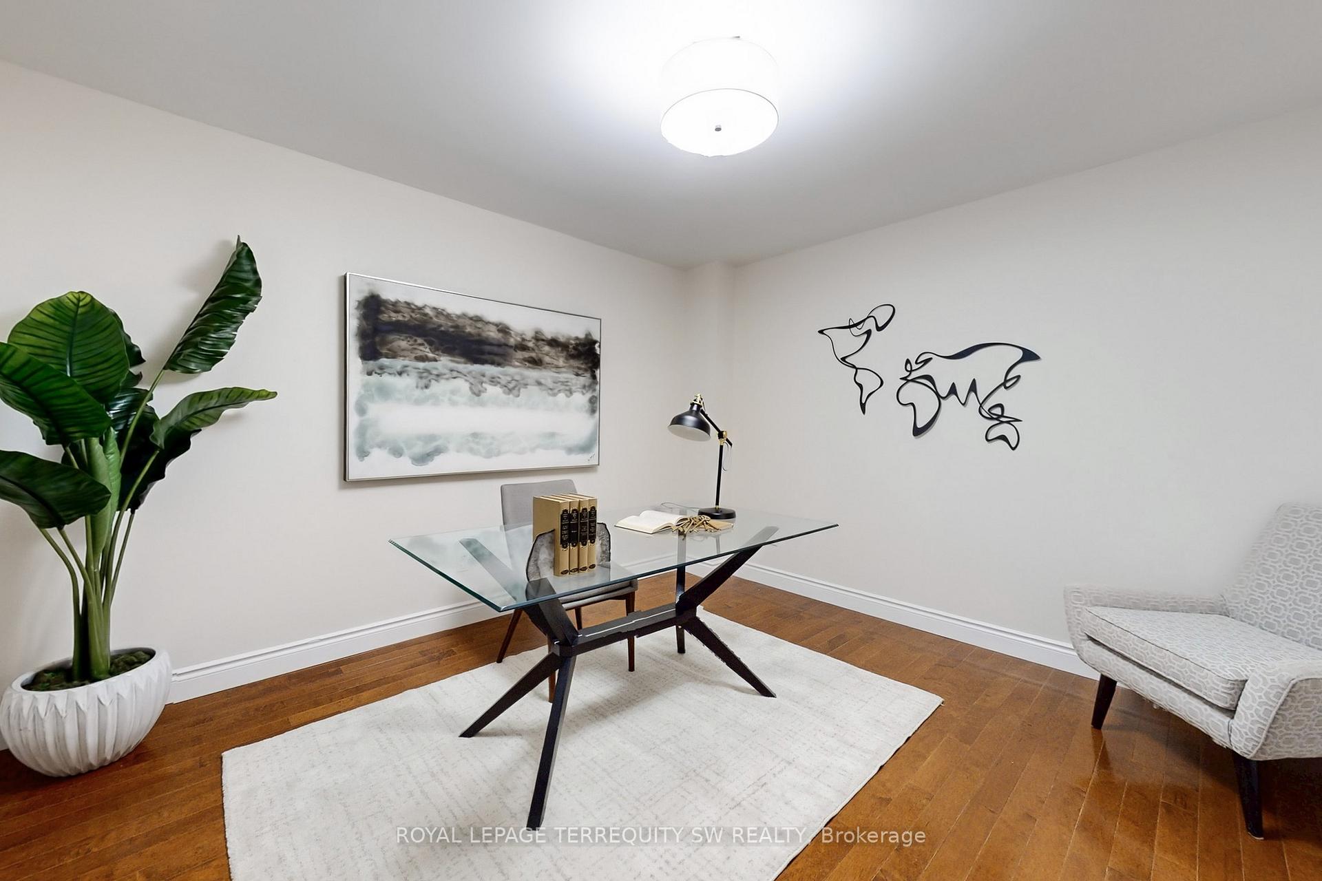 Photo 15 of 8 Chalmers Court, Brampton, Heart Lake East — HOMEH