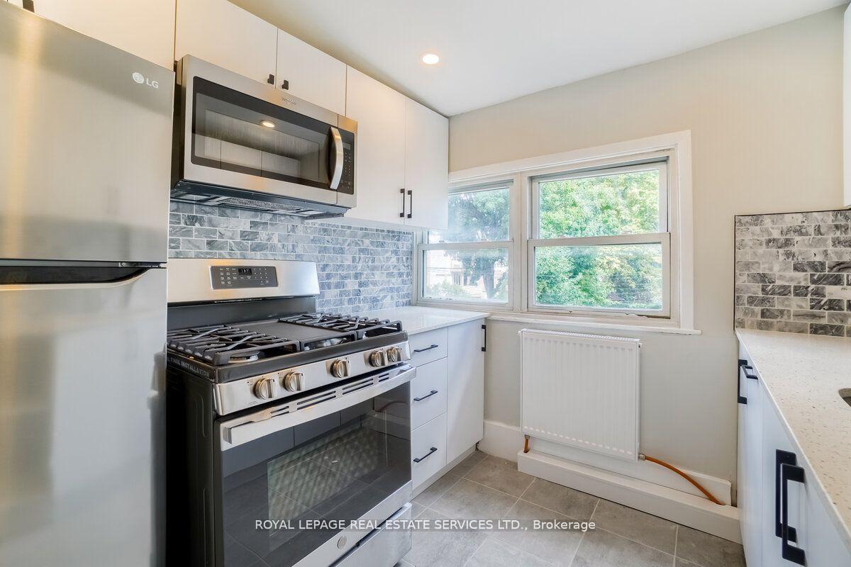 Photo 17 of 31 Tyndall Avenue, Toronto, South Parkdale — HOMEH