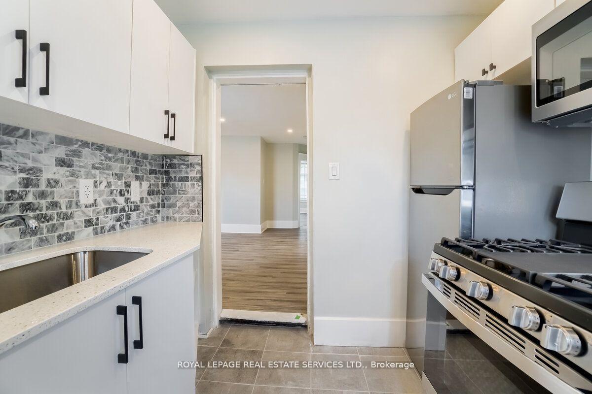 Photo 18 of 31 Tyndall Avenue, Toronto, South Parkdale — HOMEH