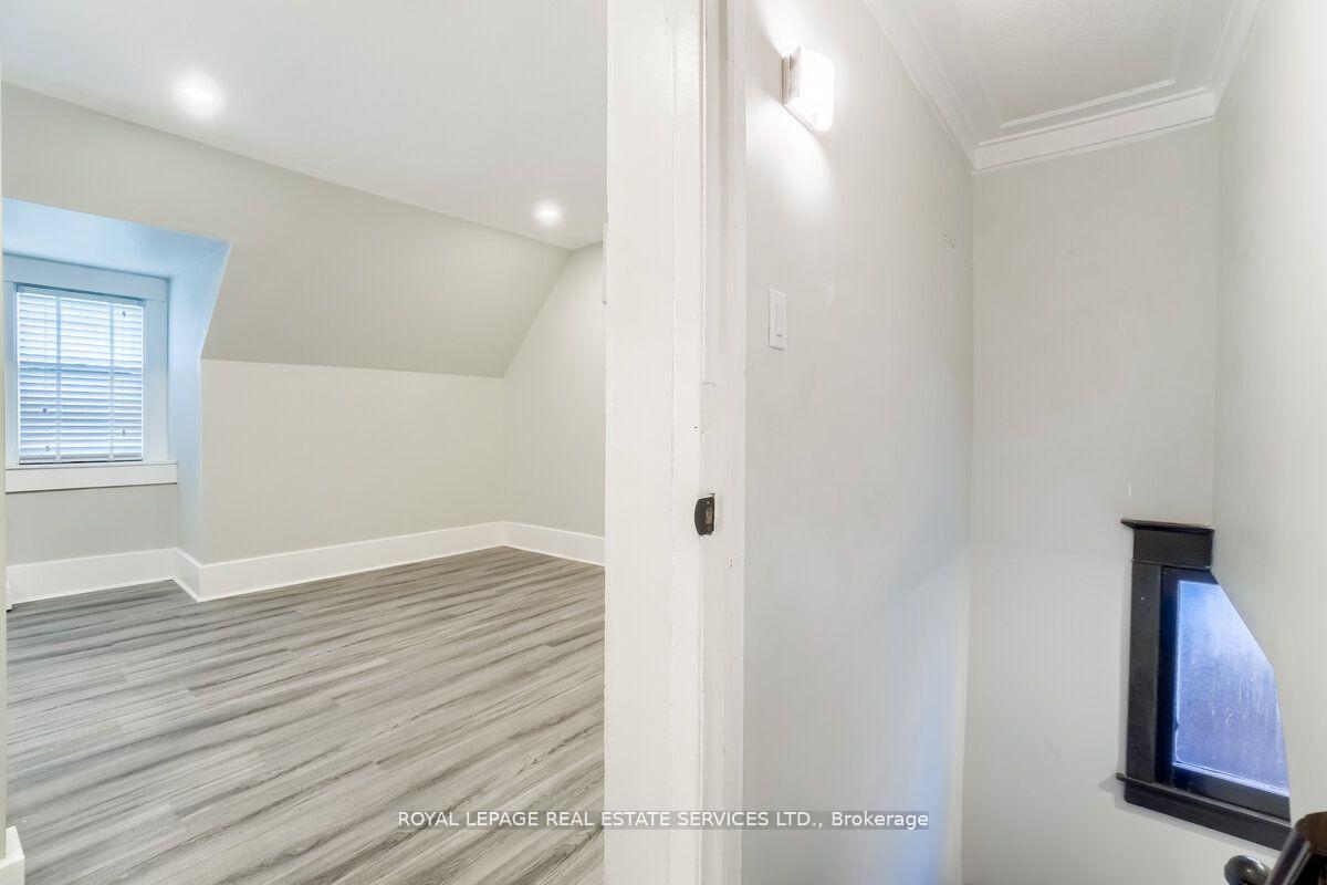 Photo 24 of 31 Tyndall Avenue, Toronto, South Parkdale — HOMEH