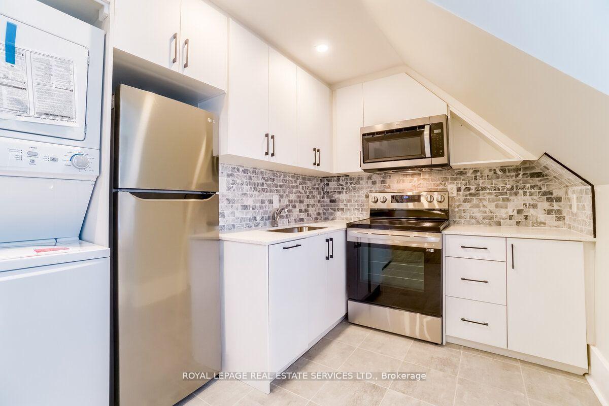 Photo 27 of 31 Tyndall Avenue, Toronto, South Parkdale — HOMEH