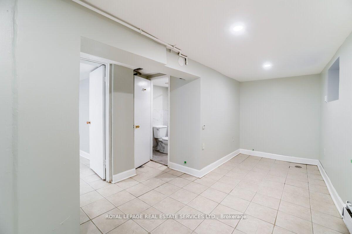 Photo 39 of 31 Tyndall Avenue, Toronto, South Parkdale — HOMEH