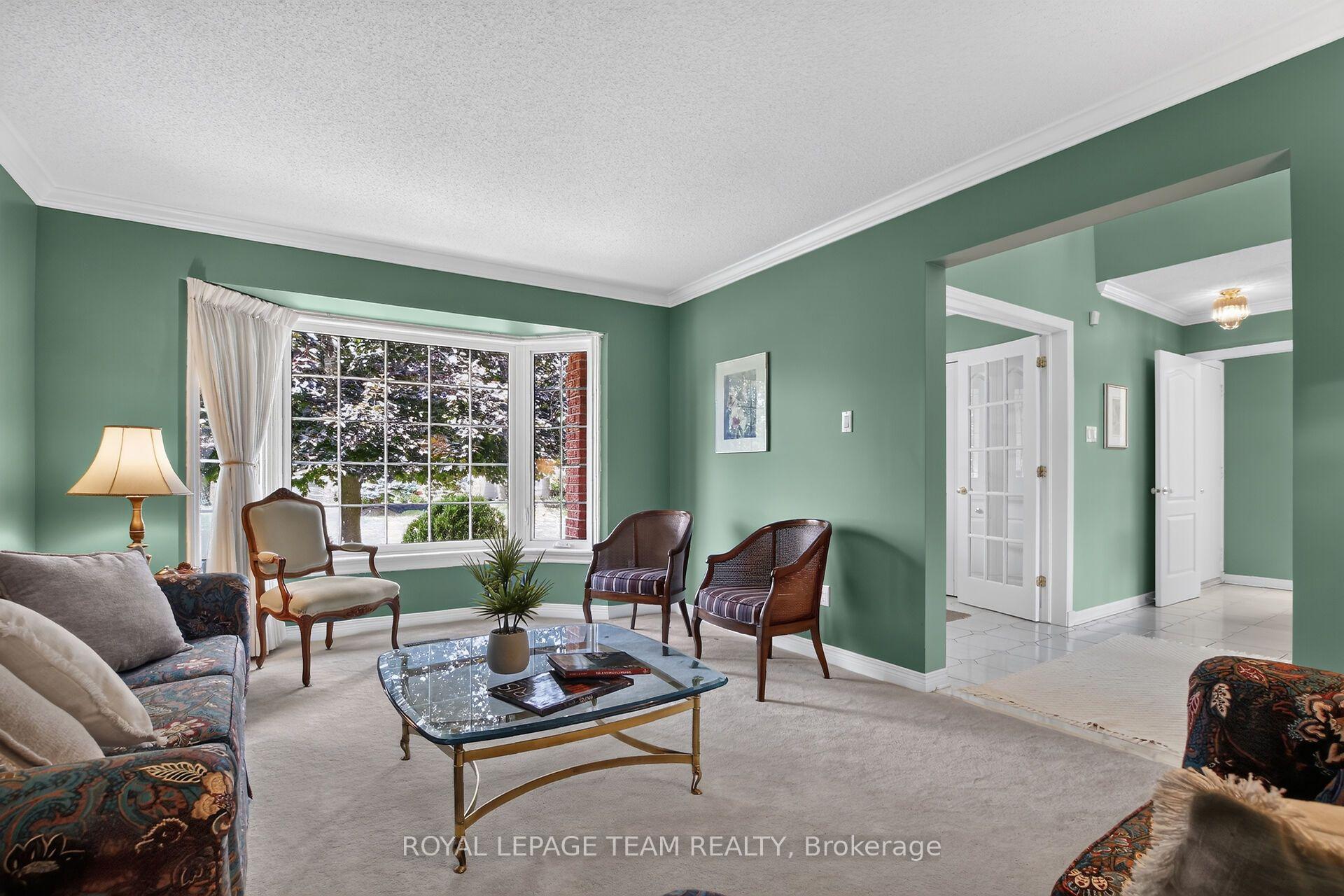 Photo 3 of 19 Slade Crescent, Ottawa, Kanata - Kanata Lakes/Heritage Hills — HOMEH