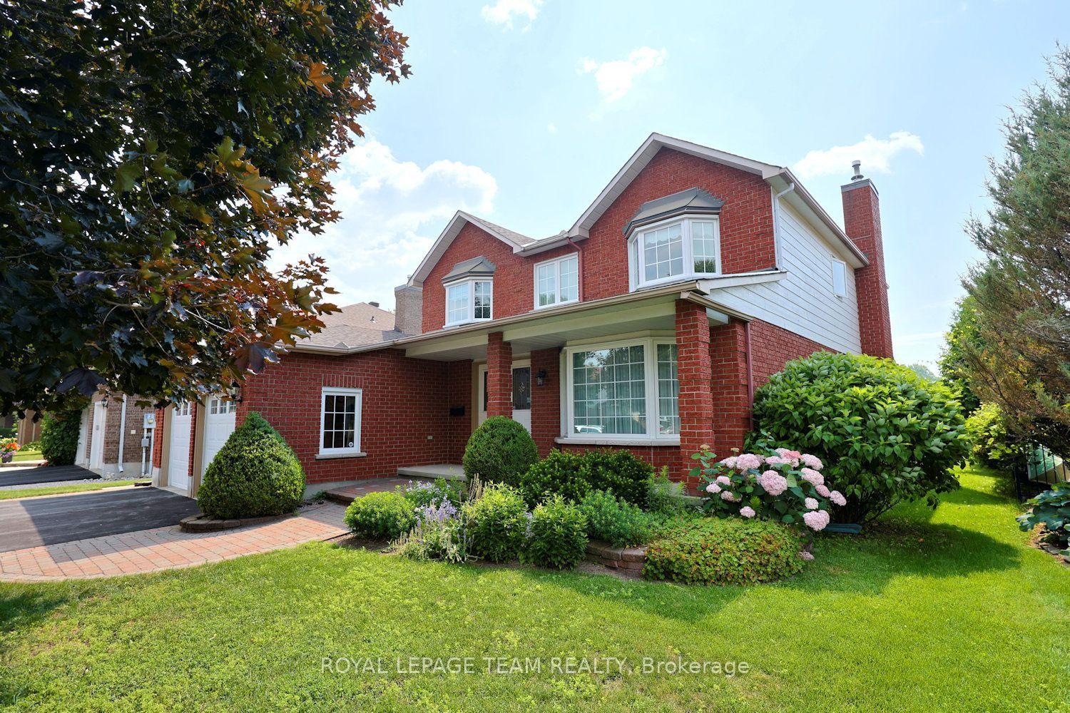 Photo 8 of 19 Slade Crescent, Ottawa, Kanata - Kanata Lakes/Heritage Hills — HOMEH