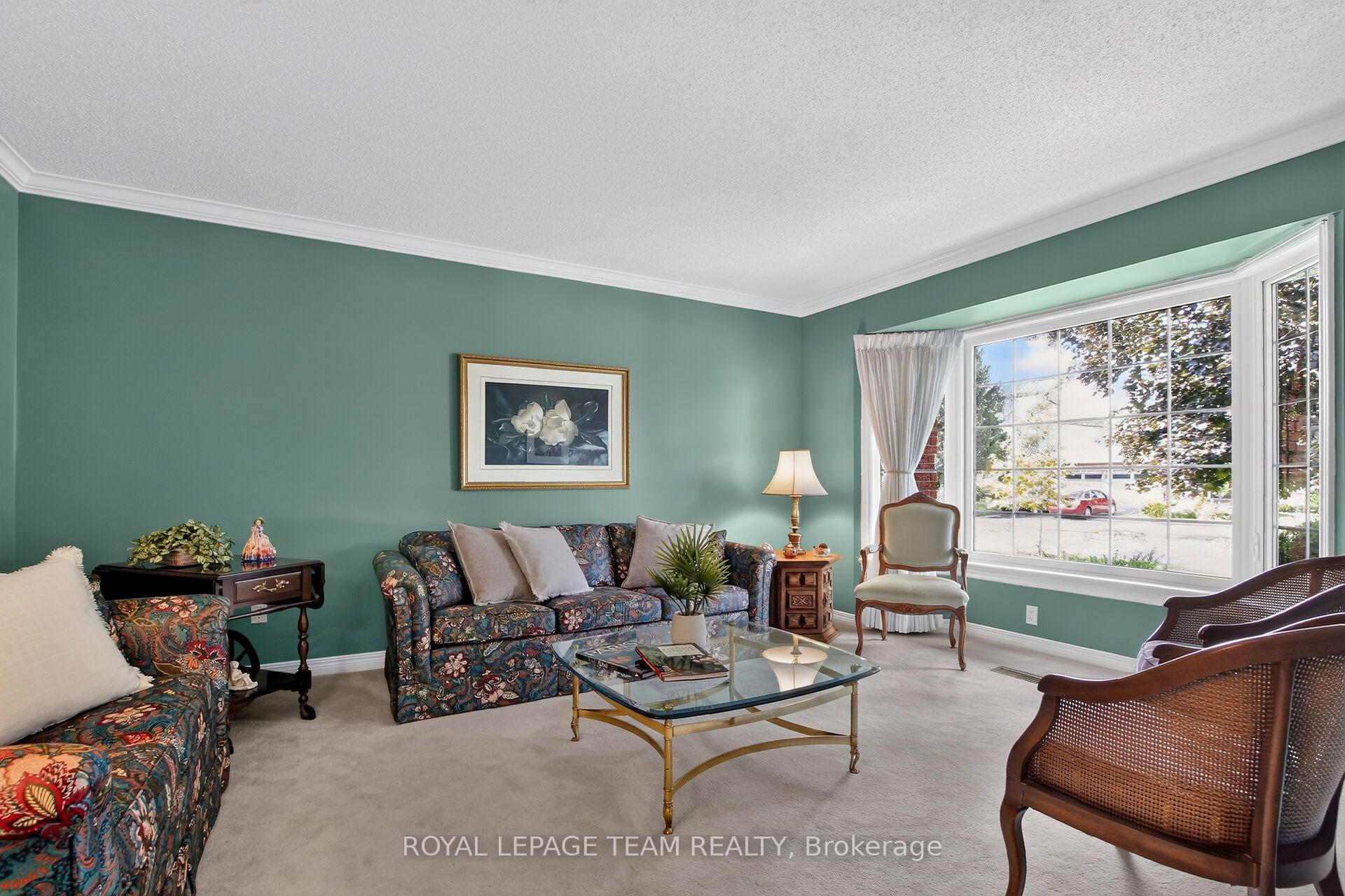Photo 12 of 19 Slade Crescent, Ottawa, Kanata - Kanata Lakes/Heritage Hills — HOMEH