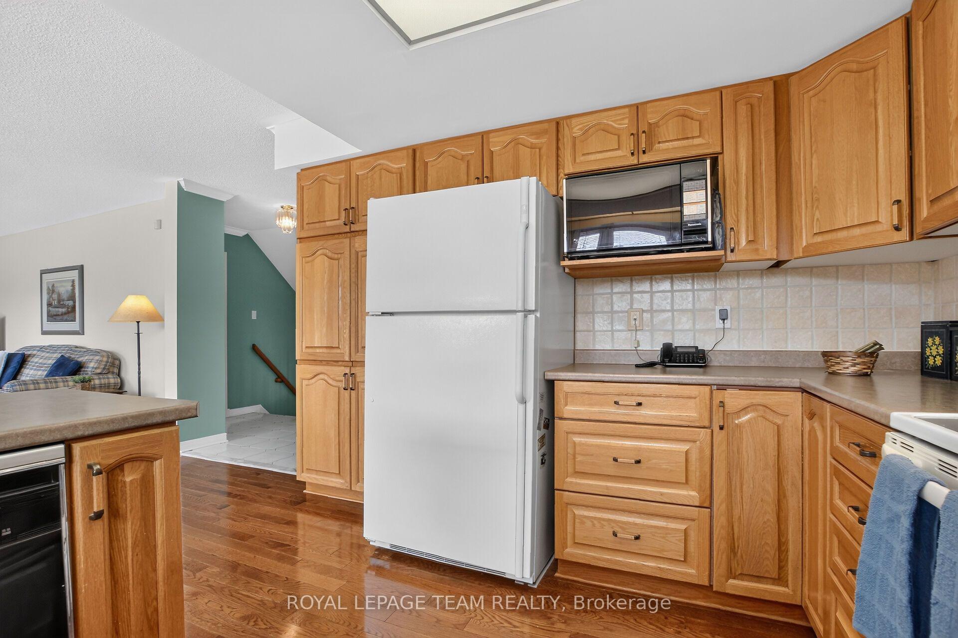 Photo 18 of 19 Slade Crescent, Ottawa, Kanata - Kanata Lakes/Heritage Hills — HOMEH