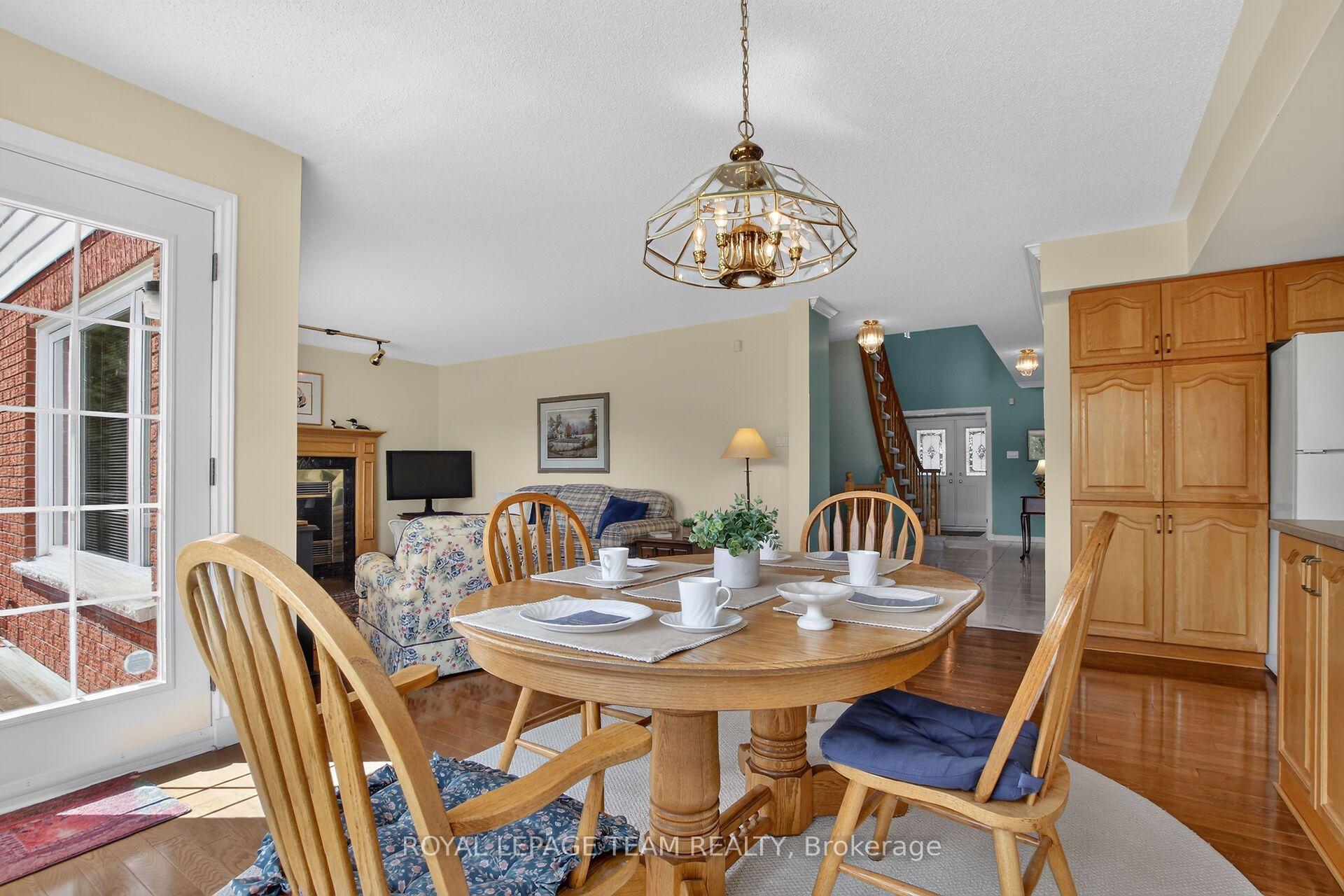 Photo 20 of 19 Slade Crescent, Ottawa, Kanata - Kanata Lakes/Heritage Hills — HOMEH