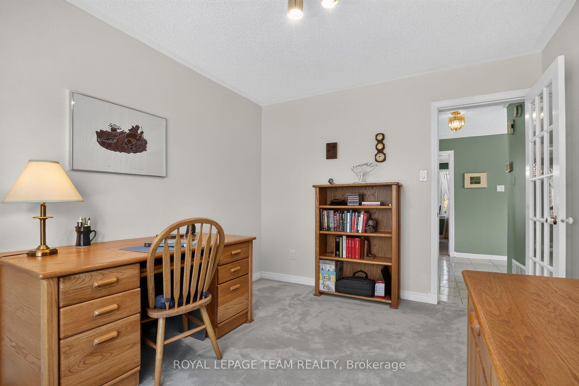 Photo 23 of 19 Slade Crescent, Ottawa, Kanata - Kanata Lakes/Heritage Hills — HOMEH