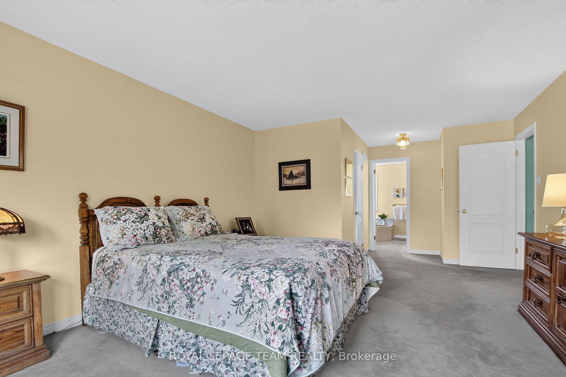 Photo 29 of 19 Slade Crescent, Ottawa, Kanata - Kanata Lakes/Heritage Hills — HOMEH