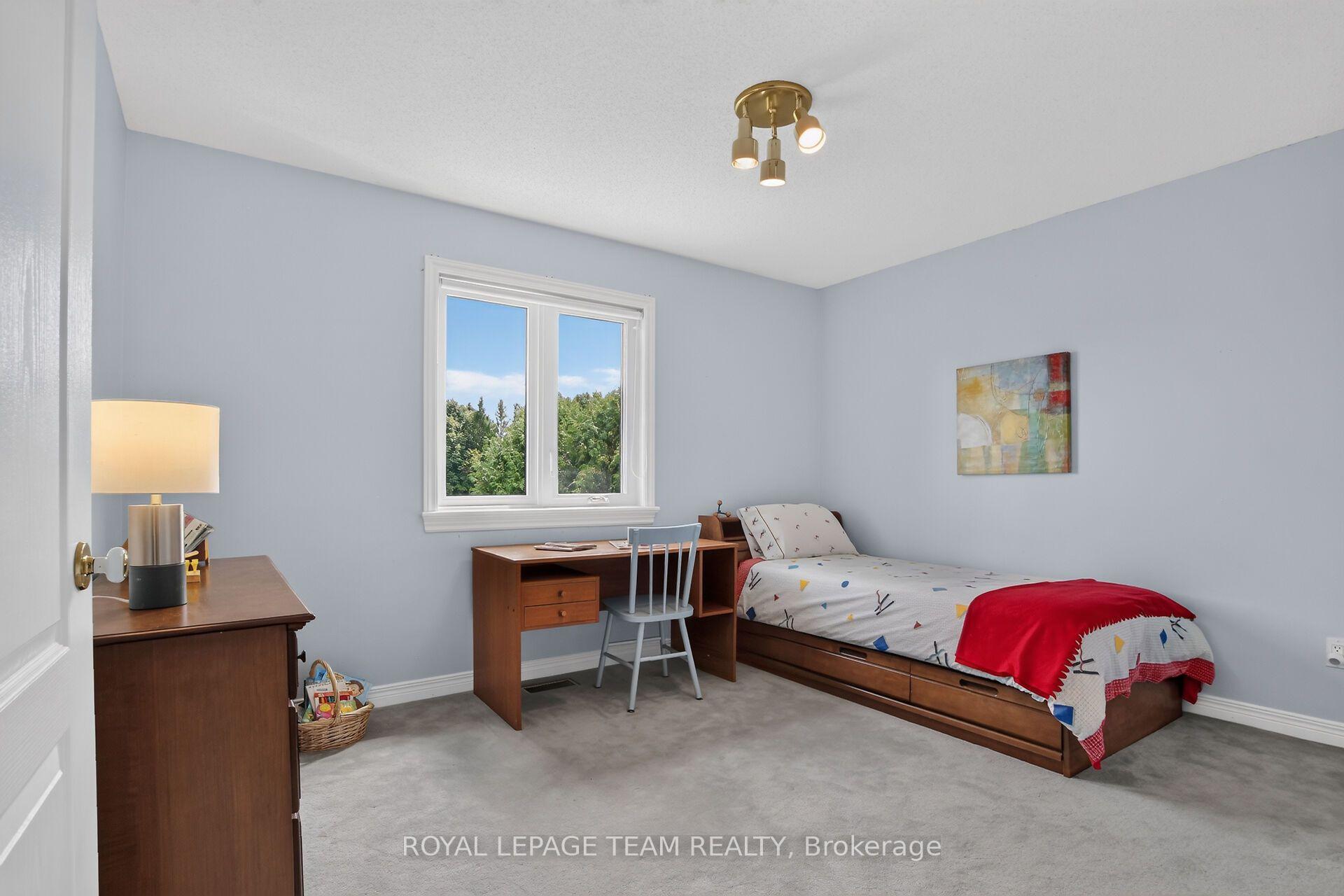 Photo 32 of 19 Slade Crescent, Ottawa, Kanata - Kanata Lakes/Heritage Hills — HOMEH