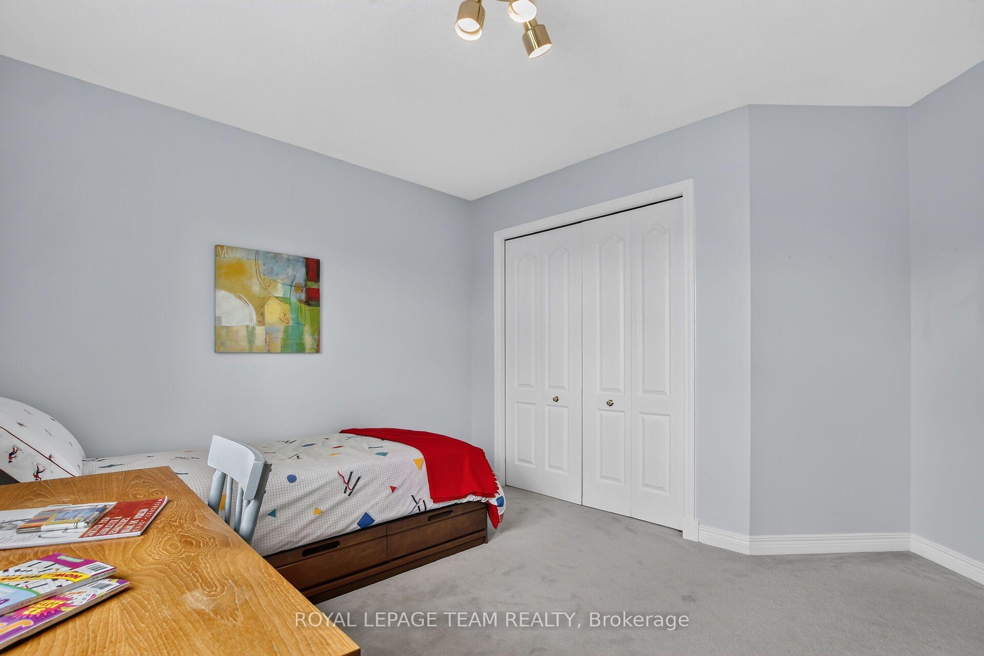 Photo 33 of 19 Slade Crescent, Ottawa, Kanata - Kanata Lakes/Heritage Hills — HOMEH