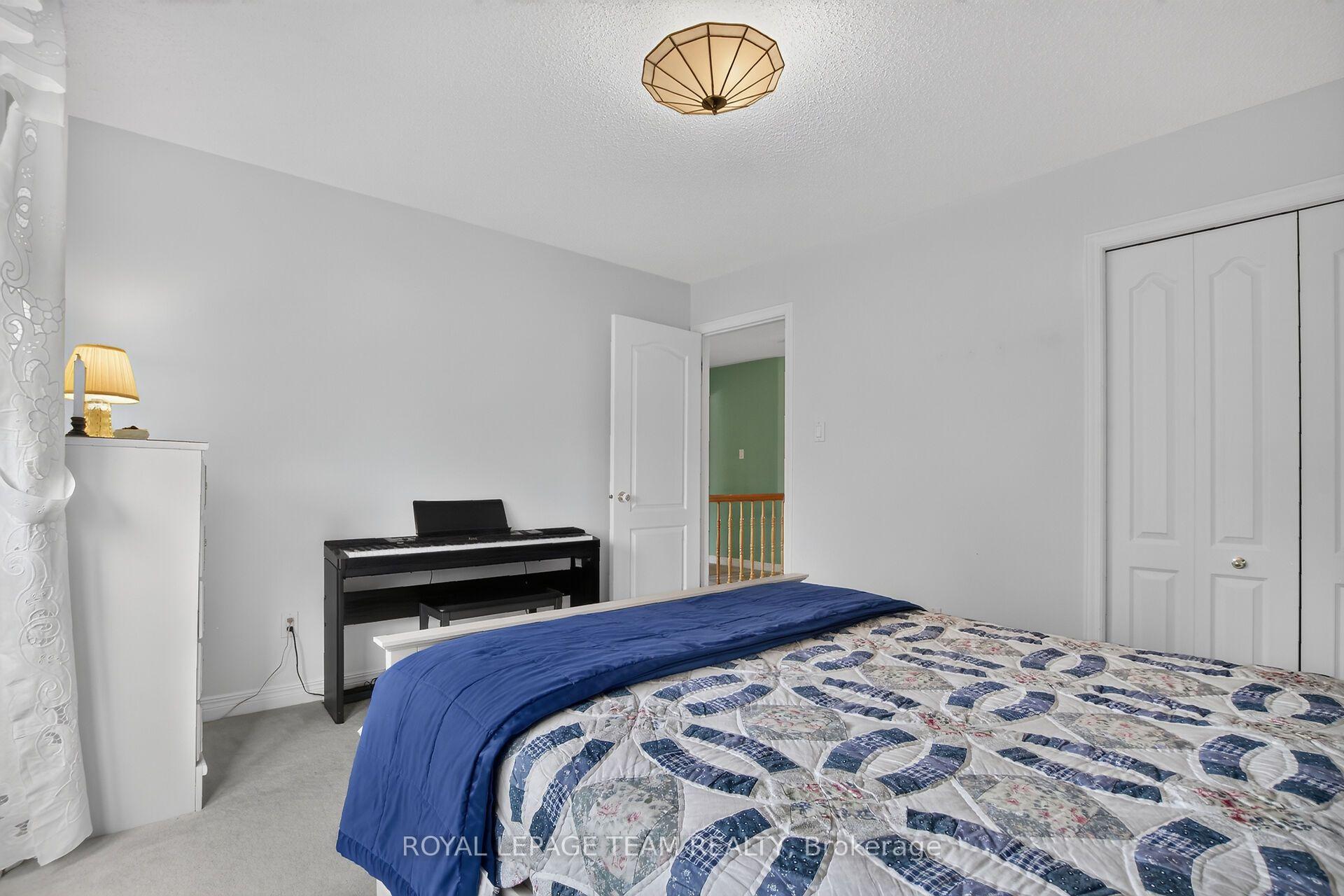 Photo 35 of 19 Slade Crescent, Ottawa, Kanata - Kanata Lakes/Heritage Hills — HOMEH
