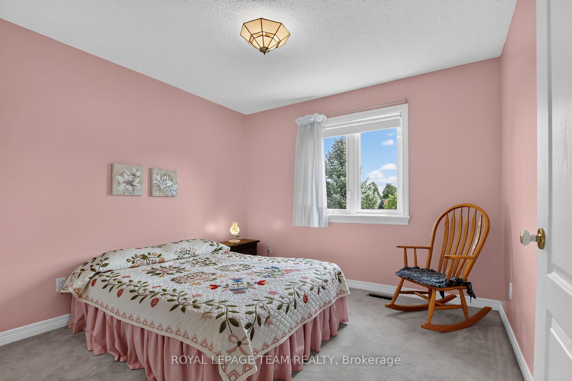 Photo 36 of 19 Slade Crescent, Ottawa, Kanata - Kanata Lakes/Heritage Hills — HOMEH