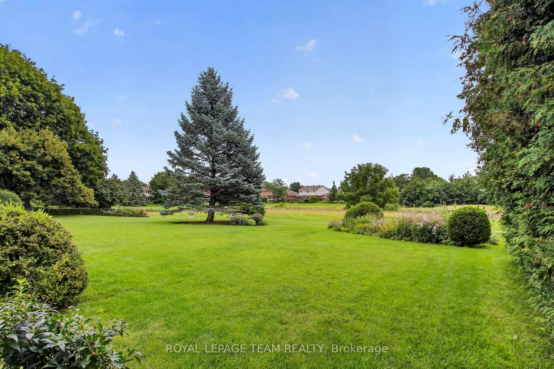 Photo 40 of 19 Slade Crescent, Ottawa, Kanata - Kanata Lakes/Heritage Hills — HOMEH