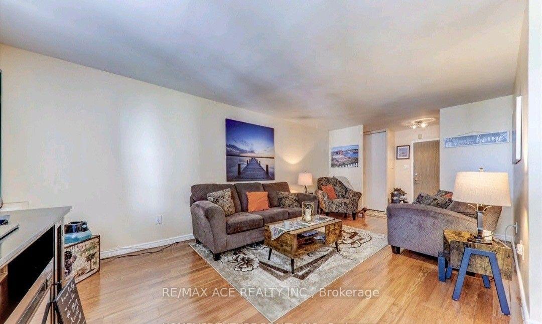 Photo 3 of Unit 608, 3420 Eglinton Avenue E, Scarborough, Scarborough Village — HOMEH