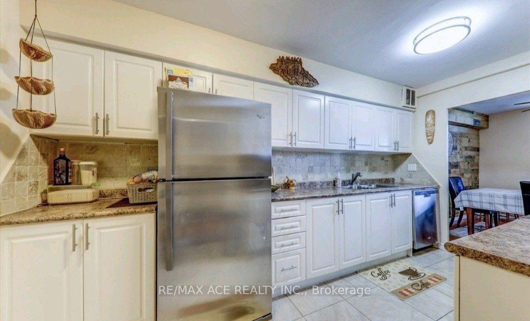 Photo 7 of Unit 608, 3420 Eglinton Avenue E, Scarborough, Scarborough Village — HOMEH
