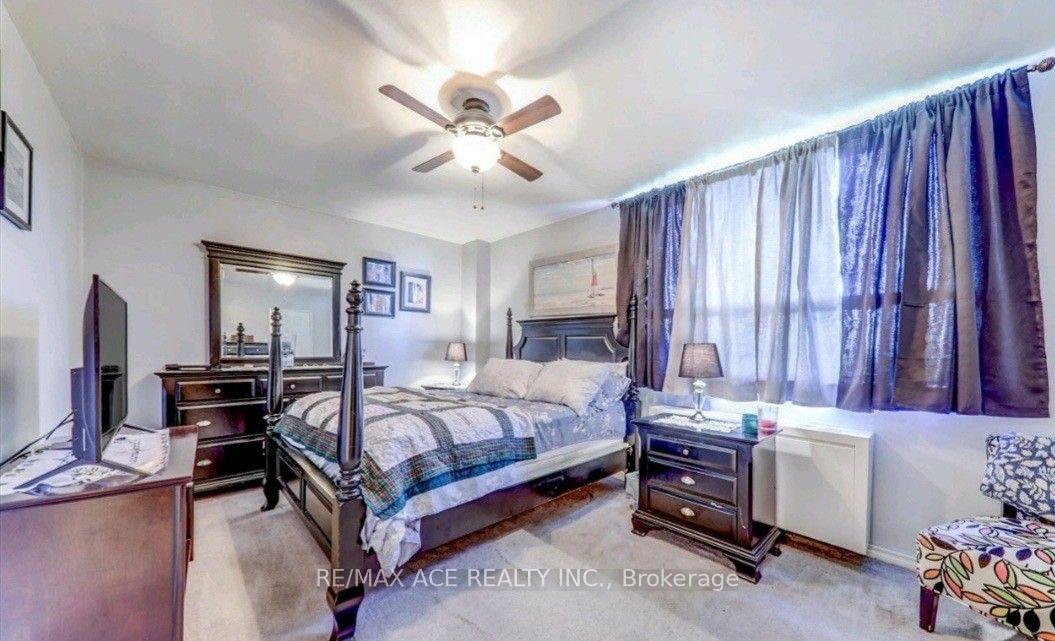 Photo 8 of Unit 608, 3420 Eglinton Avenue E, Scarborough, Scarborough Village — HOMEH