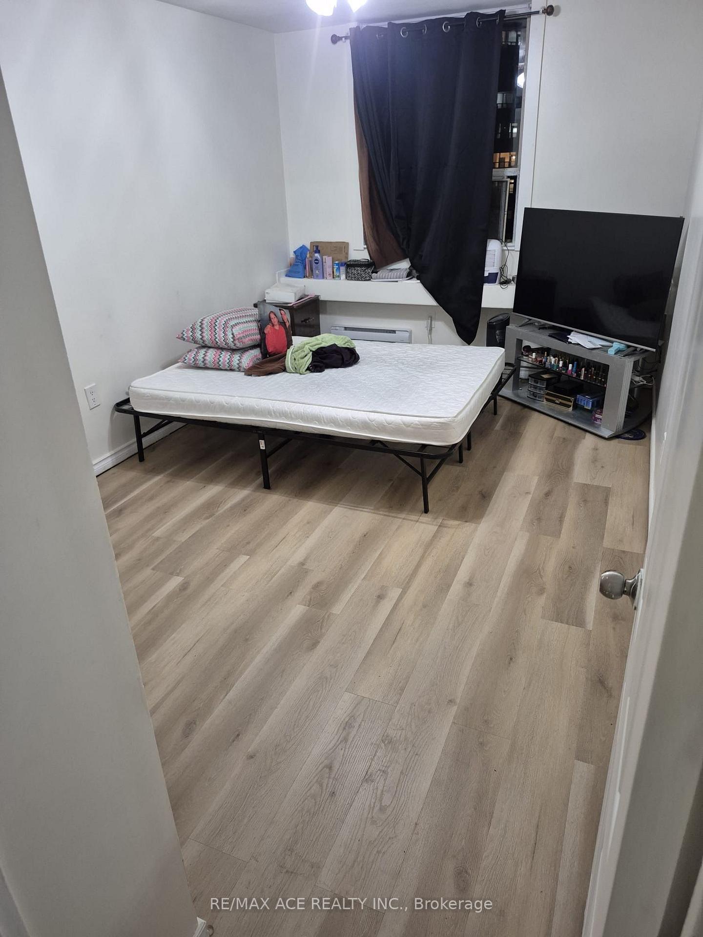 Photo 15 of Unit 608, 3420 Eglinton Avenue E, Scarborough, Scarborough Village — HOMEH