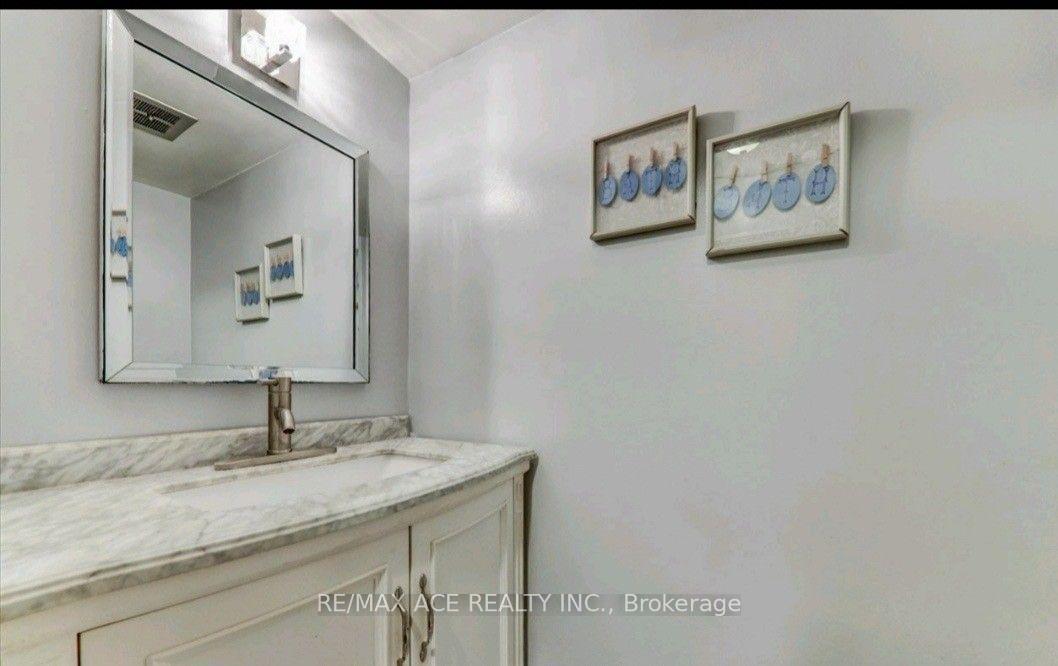 Photo 17 of Unit 608, 3420 Eglinton Avenue E, Scarborough, Scarborough Village — HOMEH