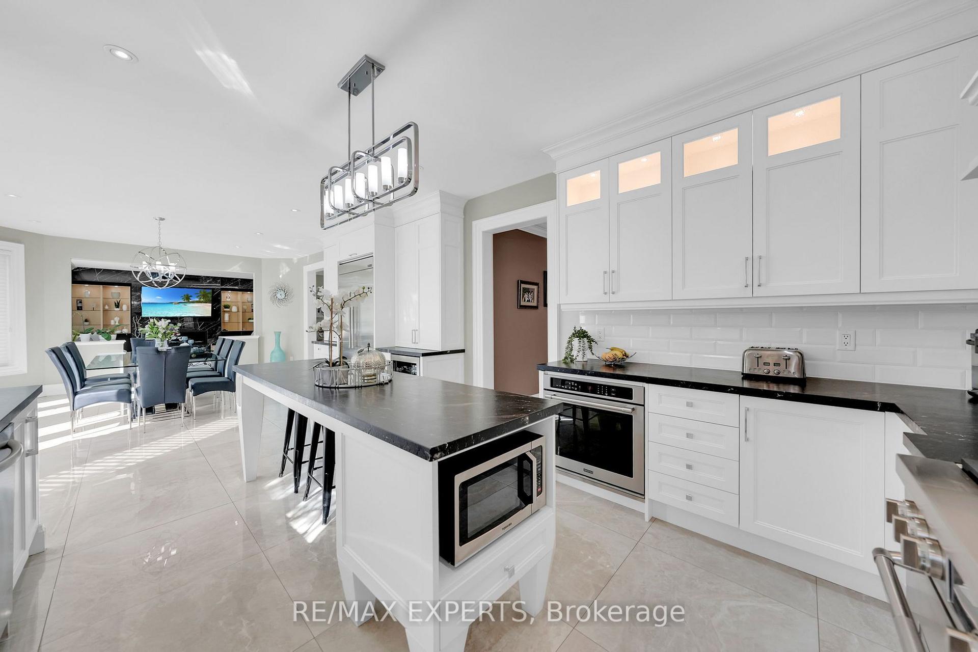 Photo 20 of 91 Hunterwood Chase, Vaughan, Rural Vaughan — HOMEH
