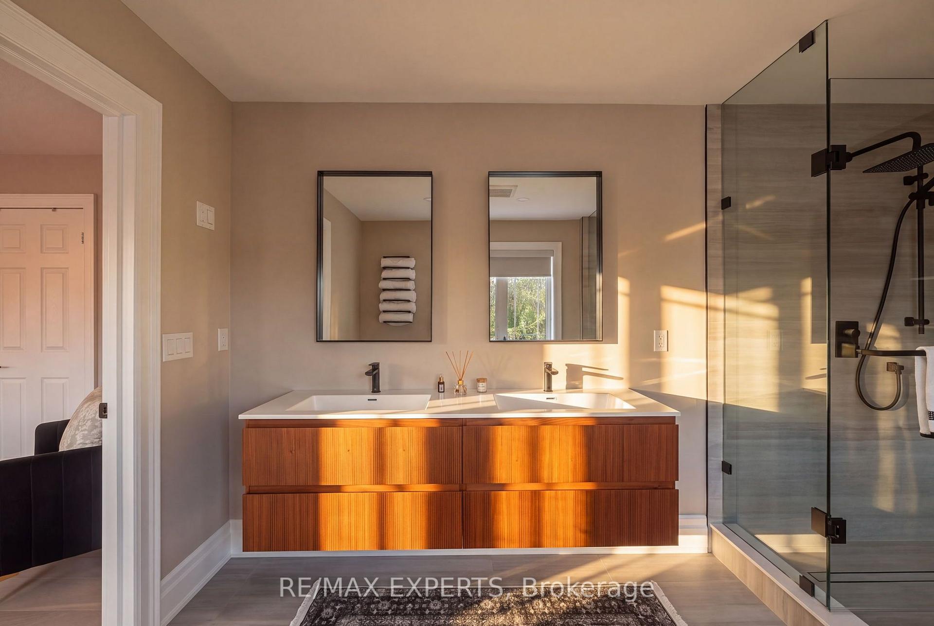 Photo 27 of 91 Hunterwood Chase, Vaughan, Rural Vaughan — HOMEH