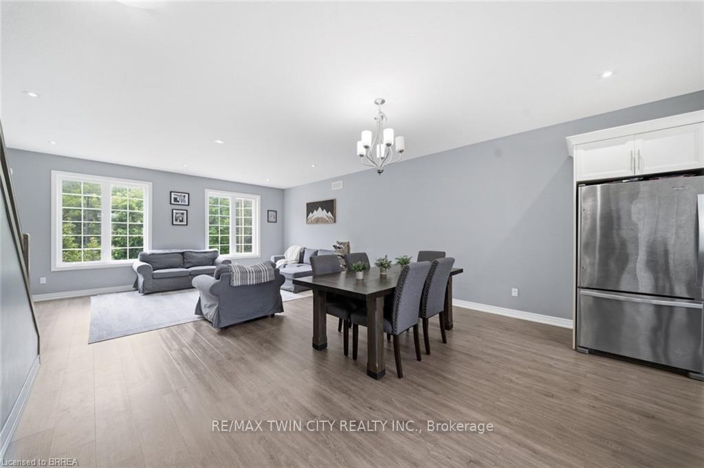 Photo 13 of Unit 2, 30 Balmoral Street, Brant, Paris — HOMEH