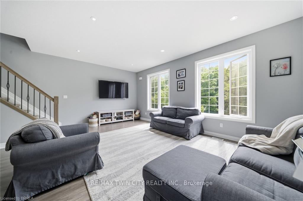 Photo 16 of Unit 2, 30 Balmoral Street, Brant, Paris — HOMEH