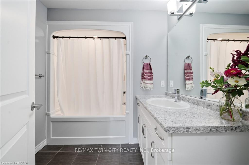 Photo 22 of Unit 2, 30 Balmoral Street, Brant, Paris — HOMEH